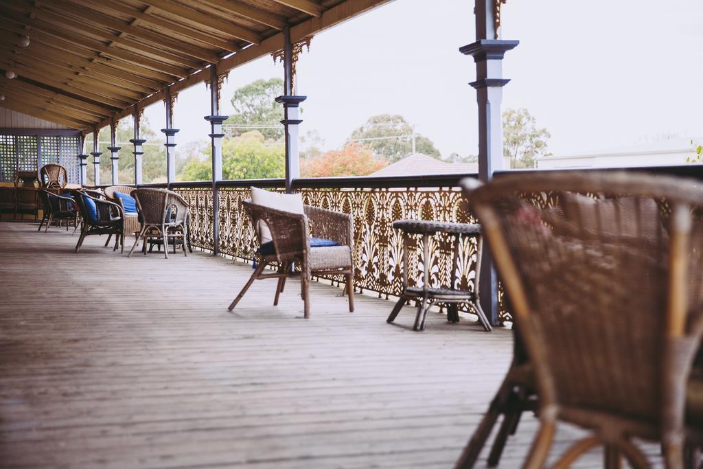 Boorowa Hotel Экстерьер фото