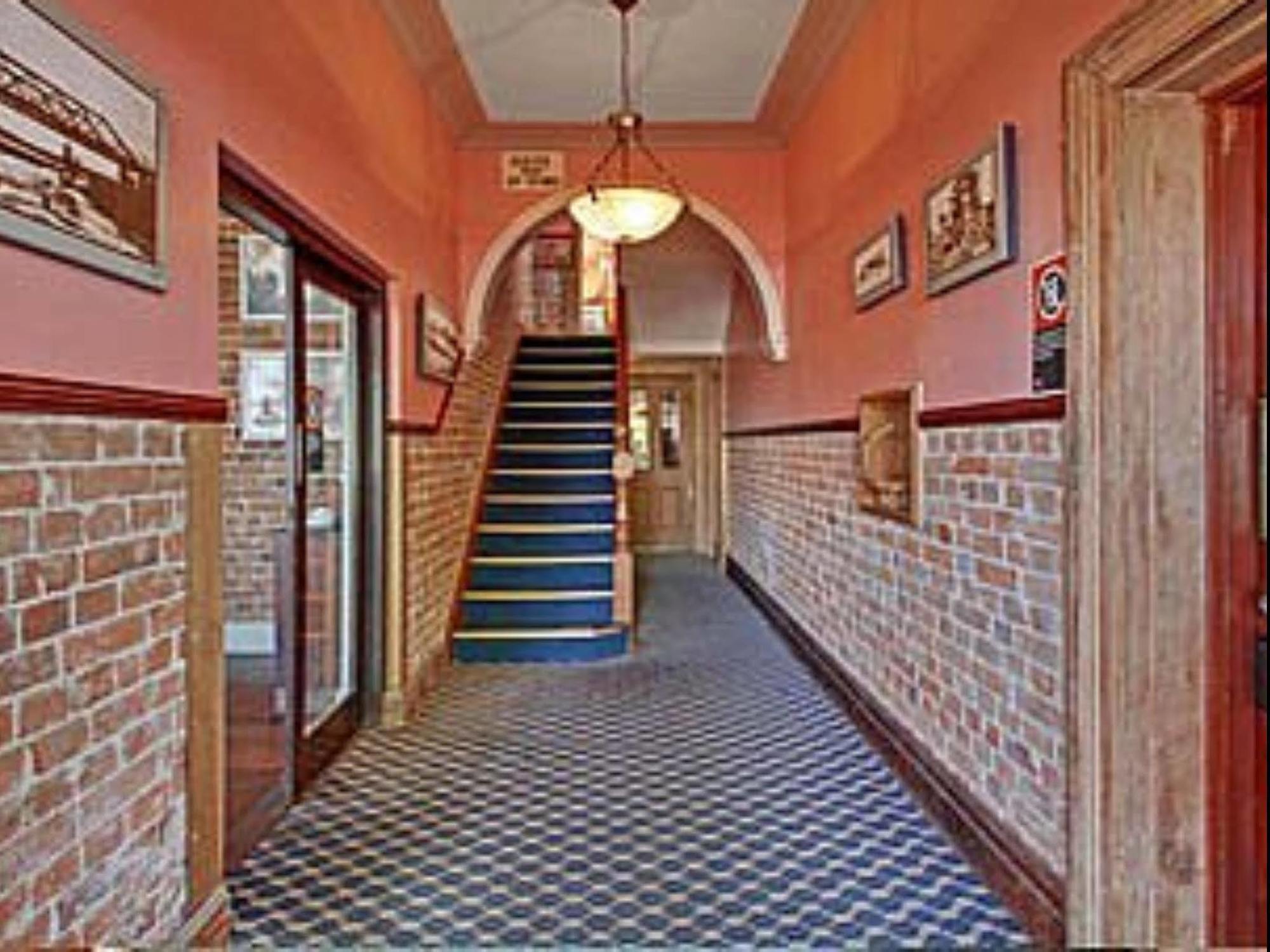 Boorowa Hotel Экстерьер фото